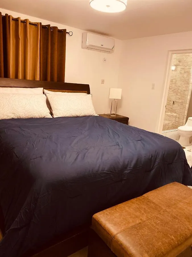 Spanish Court Apartments 蒙特哥贝 0*,  牙买加